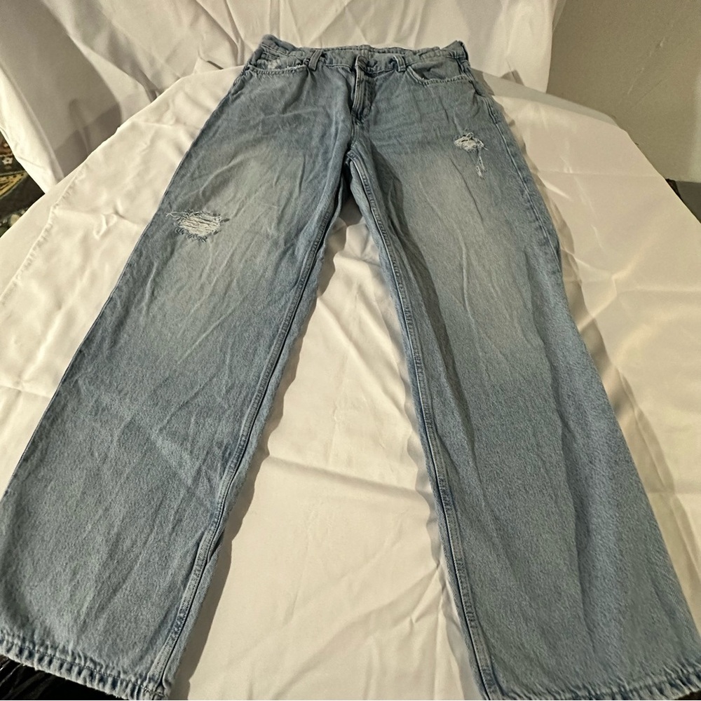 Arizona Jeans Juniors Size 13 Low-Rise Dad Jeans Light Distressed Denim - Picture 13 of 13